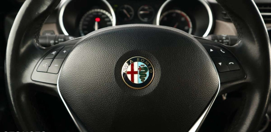 Alfa Romeo Giulietta cena 38900 przebieg: 106000, rok produkcji 2014 z Słupca małe 436
